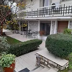 Lovely Stonehouse Βίλα
