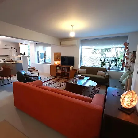 Lovely Stonehouse Βίλα *