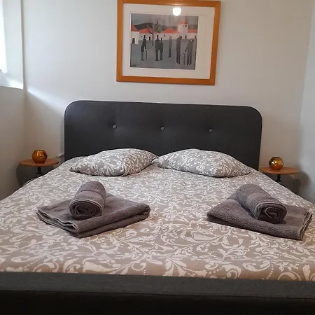 Βίλα Lovely Stonehouse *